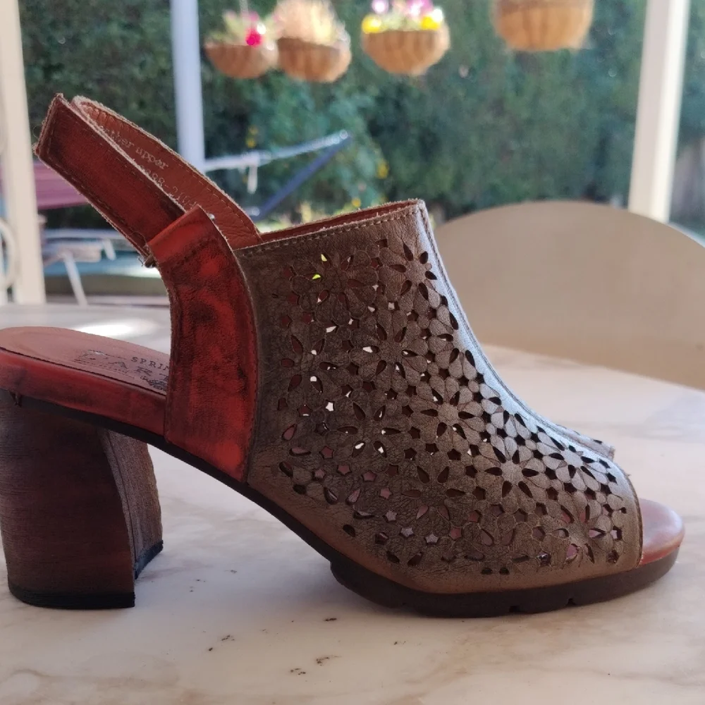 L'Artiste TAMMIE Size 39Cut OutElegant Cutout Brown Heeled Sandals - Picture 3 of 7